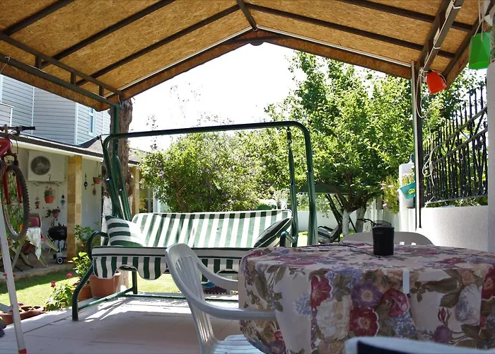 Inci Gasthuis Çeşme