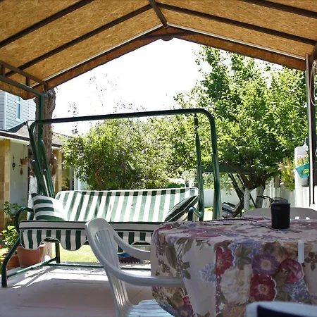 Inci Gasthuis Çeşme